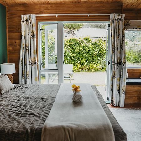 Tatahi Lodge Beach Resort Hahei Ngoại thất bức ảnh